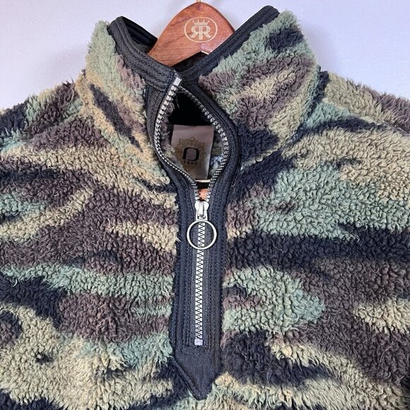 Fuda Women’s Green Camo Sherpa Size M Long Sleeve 1/4 Zip Fuzzy Jacket - Picture 3 of 9